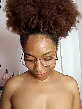 thaimy  online show from 04-11-26, 03:22