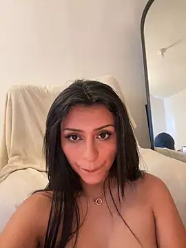 Snapshot of sweetAli_ chatting on 03-14-25, 12:18 sweetAli online show from 03-14-25, 12:18