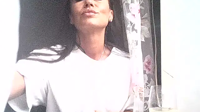 JulianaGold1 online show from 09-11-25, 03:23