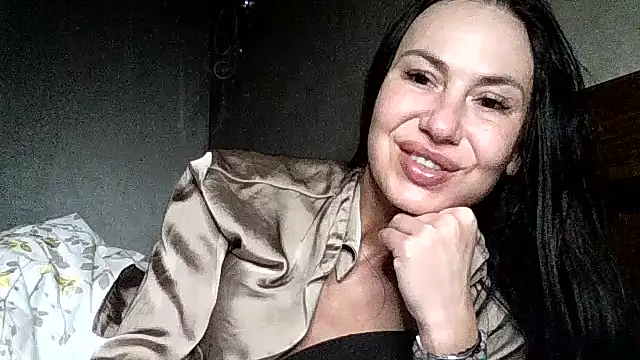 JulianaGold1 online show from 03-29-26, 06:52