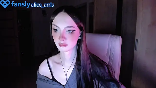 Alice  Aris online show from 11-04-25, 03:33