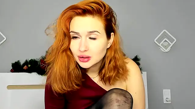 Red Fairy  online show from 01-06-25, 07:42