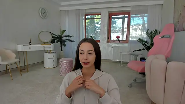 Snapshot of TiffanyHouston_ chatting on 03-08-25, 06:54 TiffanyHouston online show from 03-08-25, 06:54