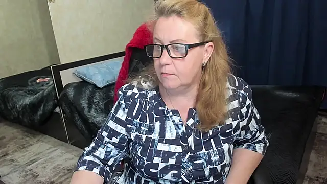 Frau Marta online show from 04-24-26, 01:46