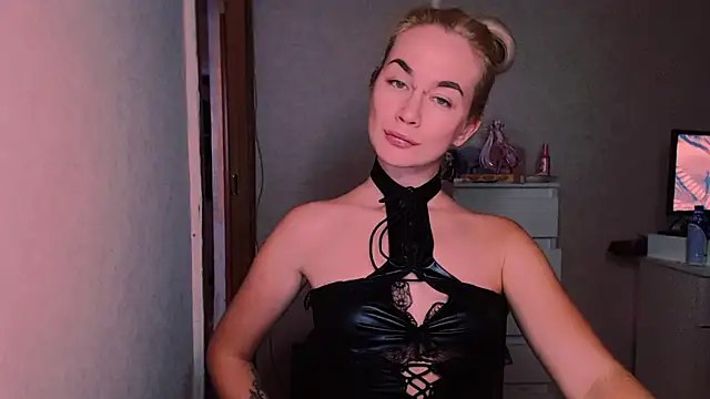 xxxcharismaaa online show from 10-06-25, 07:33