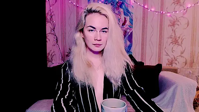 xxxcharismaaa online show from 05-31-26, 04:14
