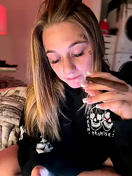 chloetease online show from 12-05-24, 02:00