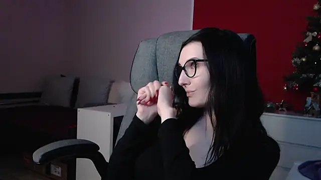 Alina Lamour online show from 12-16-24, 03:30