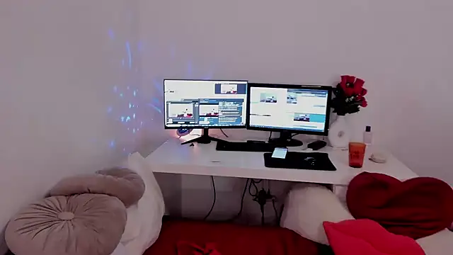 aryahunt1 online show from 09-15-25, 10:04