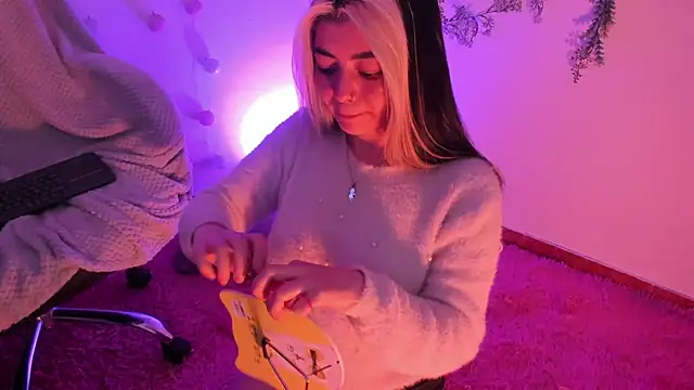 Snapshot of Sammysammy_ chatting on 12-11-24, 04:49 Sammysammy online show from 12-11-24, 04:49