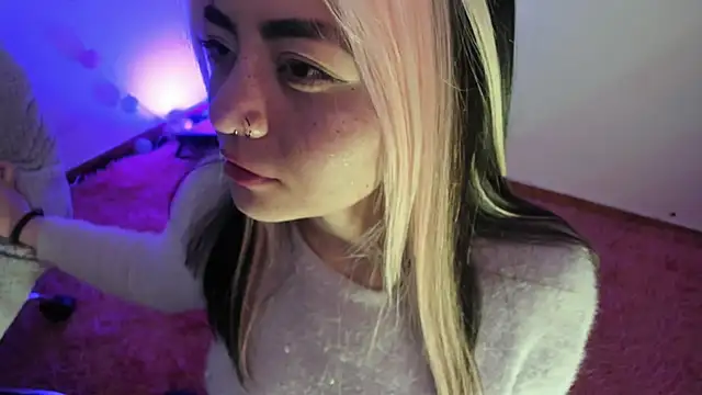 Snapshot of Sammysammy_ chatting on 12-22-24, 10:49 Sammysammy online show from 12-22-24, 10:49