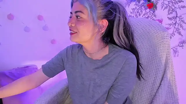 Snapshot of Sammysammy_ chatting on 03-03-25, 04:03 Sammysammy online show from 03-03-25, 04:03