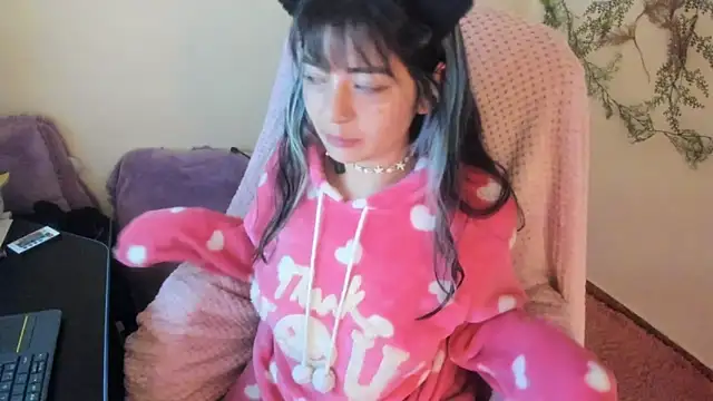 Snapshot of Sammysammy_ chatting on 10-06-25, 05:05 Sammysammy online show from 10-06-25, 05:05