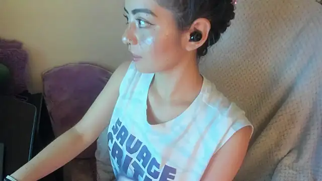 Snapshot of Sammysammy_ chatting on 11-19-25, 07:08 Sammysammy online show from 11-19-25, 07:08