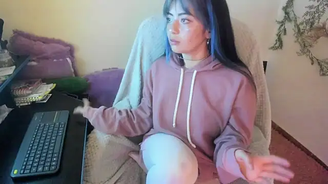 Snapshot of Sammysammy_ chatting on 11-22-25, 08:35 Sammysammy online show from 11-22-25, 08:35