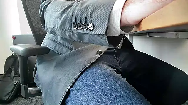 69bezfleku online show from 12-10-24, 11:11