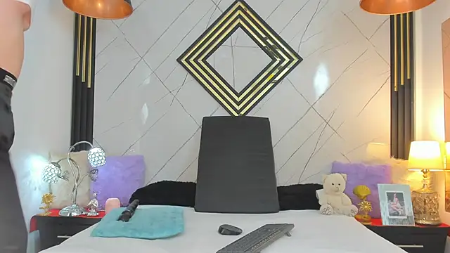 Snapshot of Leisygirl chatting on 10-15-25, 03:28 Leisygirl online show from 10-15-25, 03:28