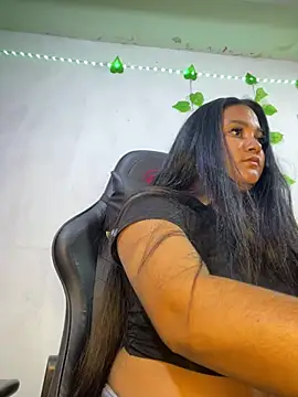 Snapshot of shayna_all chatting on 03-26-26, 06:13 shayna all online show from 03-26-26, 06:13