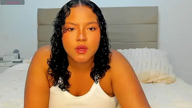 Snapshot of Dephne__ chatting on 03-17-25, 11:31 Dephne online show from 03-17-25, 11:31
