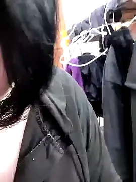 Snapshot of cindy01113520 chatting on 02-07-25, 02:15 cindy01113520 online show from 02-07-25, 02:15