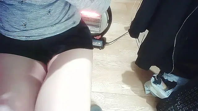 Snapshot of cindy01113520 chatting on 02-09-25, 10:32 cindy01113520 online show from 02-09-25, 10:32