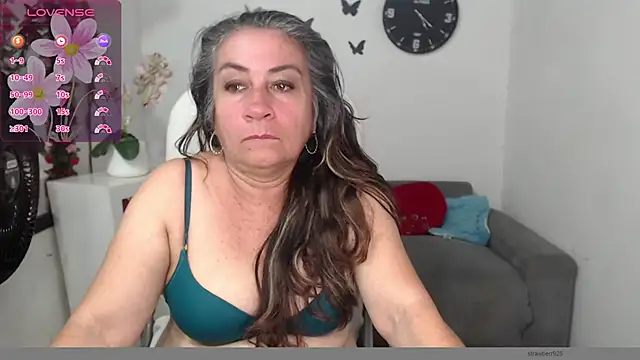 Snapshot of stepmother_105 chatting on 03-11-25, 03:02 stepmother 105 online show from 03-11-25, 03:02