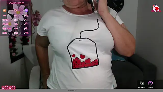 Snapshot of stepmother_105 chatting on 03-22-25, 08:26 stepmother 105 online show from 03-22-25, 08:26
