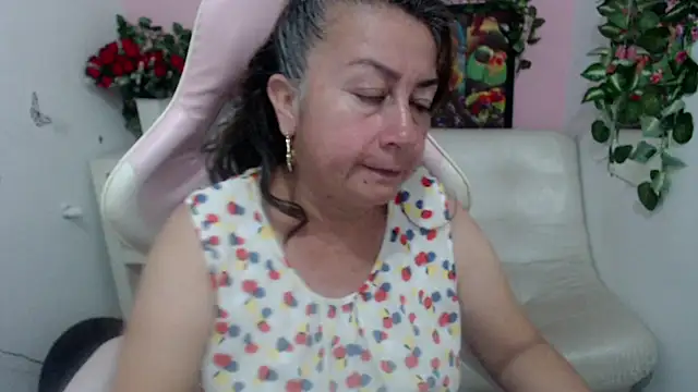 Snapshot of stepmother_105 chatting on 09-30-25, 07:52 stepmother 105 online show from 09-30-25, 07:52
