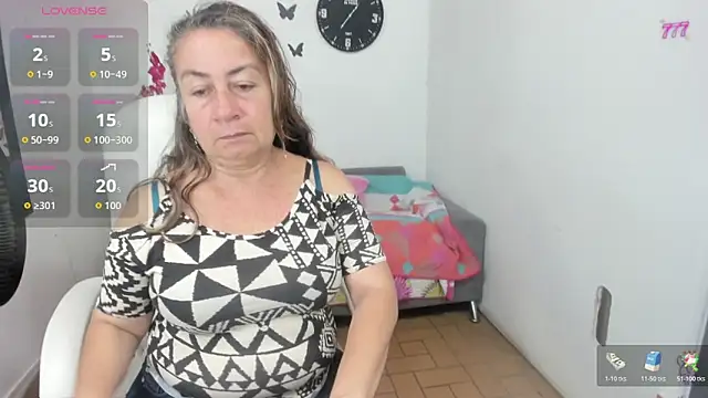 Snapshot of stepmother_105 chatting on 05-26-26, 06:15 stepmother 105 online show from 05-26-26, 06:15