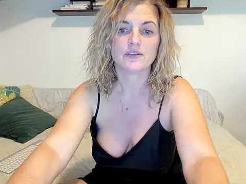 Jadore able online show from 01-16-25, 07:28