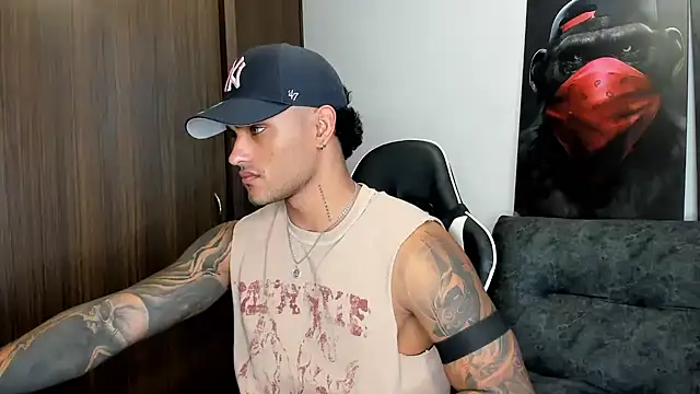 Alessandro Vanni online show from 03-22-25, 10:59