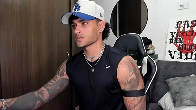 Alessandro Vanni online show from 09-12-25, 01:28