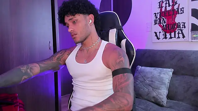 Alessandro Vanni online show from 04-21-26, 01:28