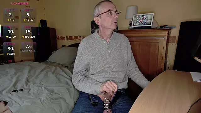 Snapshot of legaulois4691 chatting on 03-12-25, 02:45 legaulois4691 online show from 03-12-25, 02:45