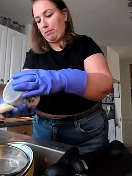 Canadian BBW online show from 11-17-25, 09:31