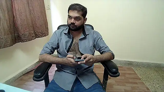 Snapshot of mynastyfuckerr chatting on 05-01-26, 11:15 mynastyfuckerr online show from 05-01-26, 11:15