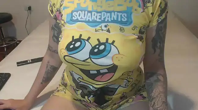 Snapshot of Tattoodreams_lucy chatting on 12-22-24, 08:14 Tattoodreams lucy online show from 12-22-24, 08:14