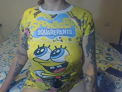 Snapshot of Tattoodreams_lucy chatting on 09-17-25, 07:48 Tattoodreams lucy online show from 09-17-25, 07:48