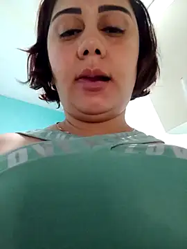 Snapshot of maymercy chatting on 03-17-25, 04:33 maymercy online show from 03-17-25, 04:33