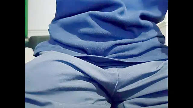 hairyuncut00 online show from 10-09-25, 07:34