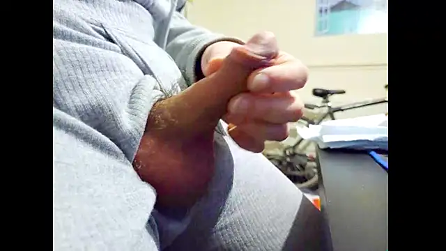 hairyuncut00 online show from 03-26-26, 05:07