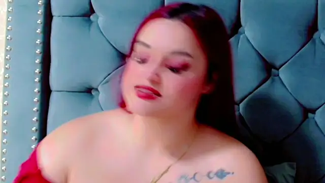 Snapshot of Imannejulienne chatting on 10-14-25, 01:28 Imannejulienne online show from 10-14-25, 01:28