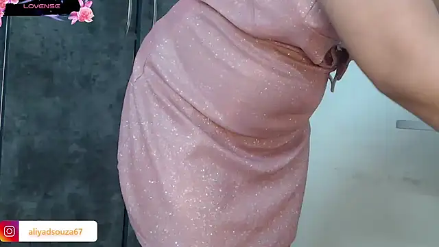 Snapshot of aliyadsouza chatting on 12-28-24, 09:09 aliyadsouza online show from 12-28-24, 09:09