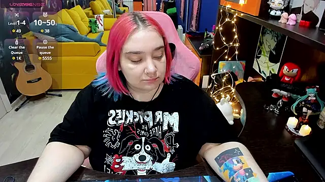 Snapshot of Softie_Sofy chatting on 01-22-25, 02:15 Softie Sofy online show from 01-22-25, 02:15