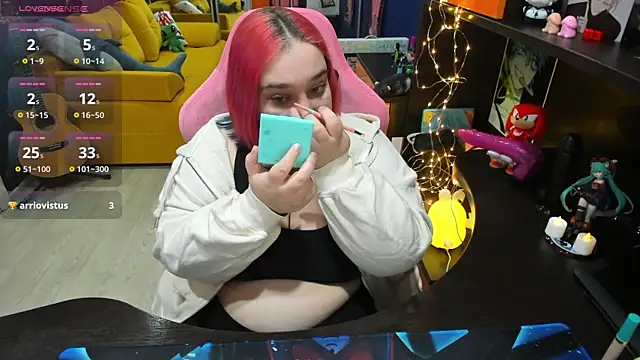 Snapshot of Softie_Sofy chatting on 01-24-25, 01:47 Softie Sofy online show from 01-24-25, 01:47