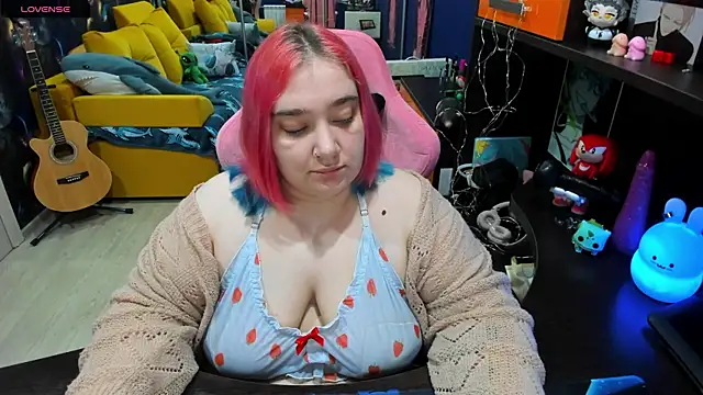 Snapshot of Softie_Sofy chatting on 01-30-25, 01:55 Softie Sofy online show from 01-30-25, 01:55