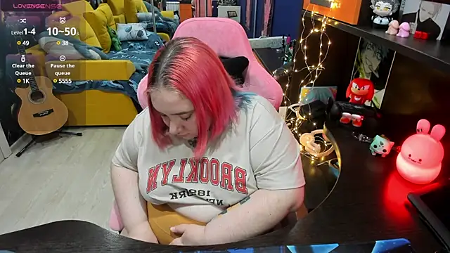 Snapshot of Softie_Sofy chatting on 02-06-25, 02:58 Softie Sofy online show from 02-06-25, 02:58