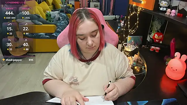 Snapshot of Softie_Sofy chatting on 02-13-25, 05:48 Softie Sofy online show from 02-13-25, 05:48