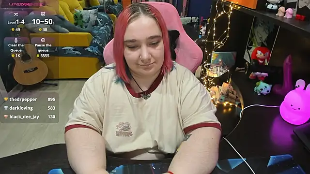 Snapshot of Softie_Sofy chatting on 02-13-25, 08:48 Softie Sofy online show from 02-13-25, 08:48