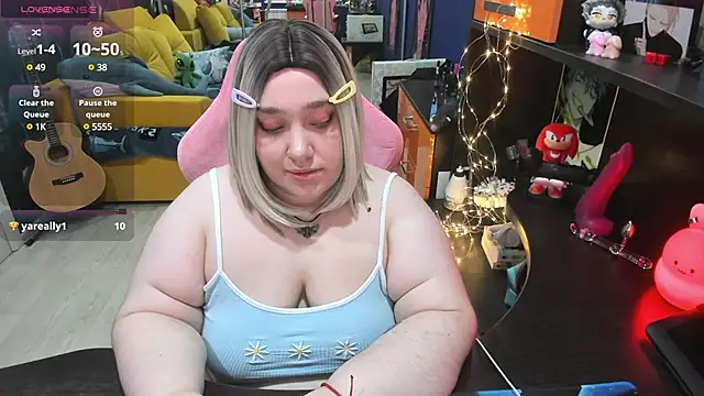 Snapshot of Softie_Sofy chatting on 02-26-25, 09:10 Softie Sofy online show from 02-26-25, 09:10